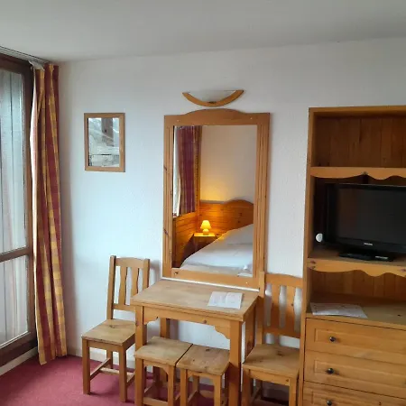 Vvf Montalbert Paradiski 3* Ла-Плань